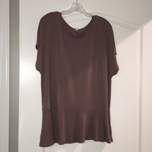 Women’s short sleeve top size S/M in taupe